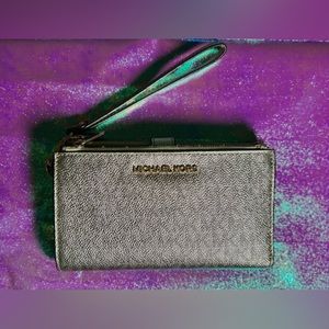Soft Gold Michael Kors Wristlet Wallet | Signature MK Design | Smartphone Wallet